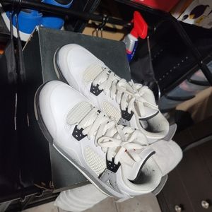 Jordan 4 (cement)